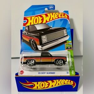 Hot Wheels '83 Chevy Silverado